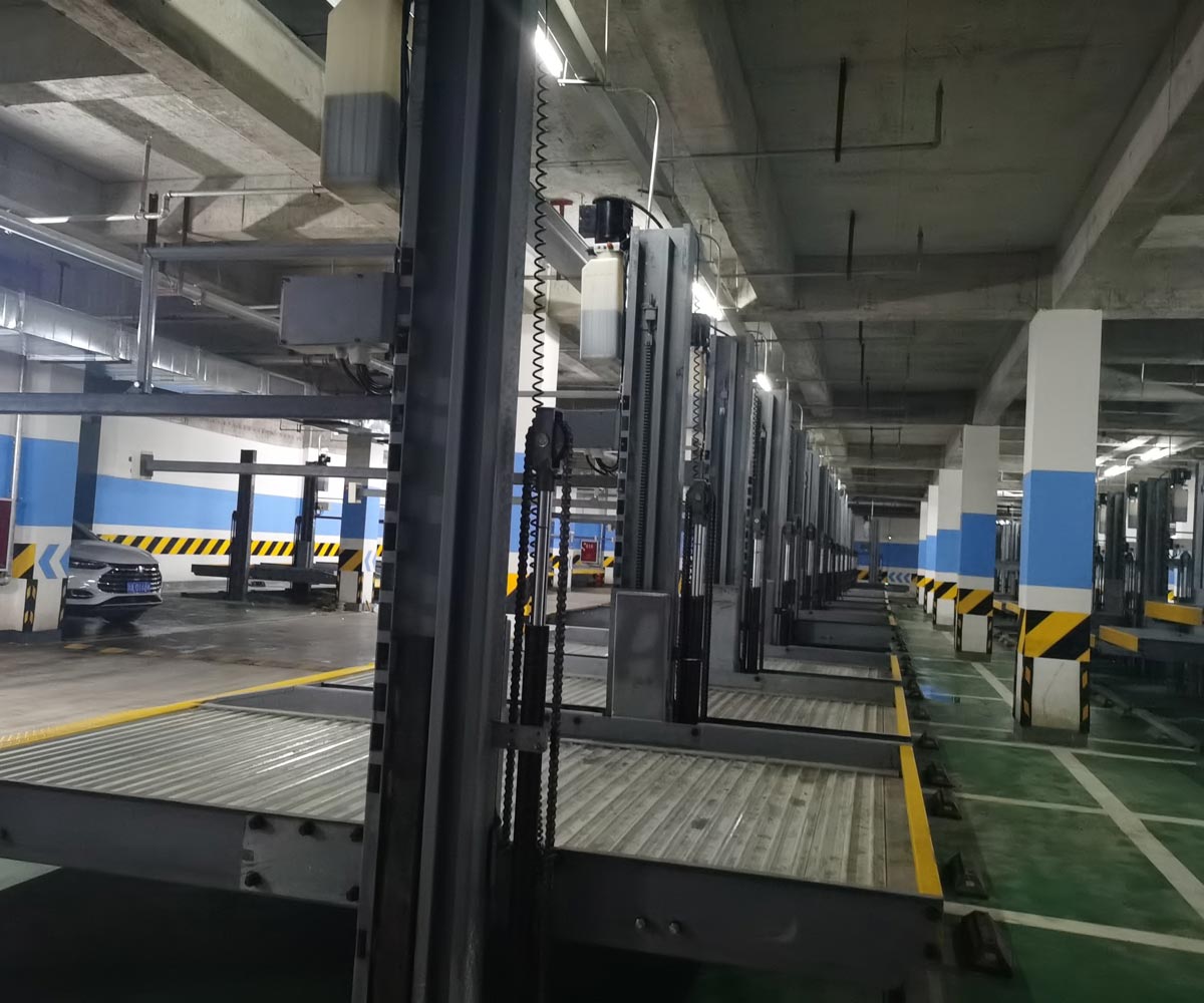 升降式停車(chē)設(shè)備
